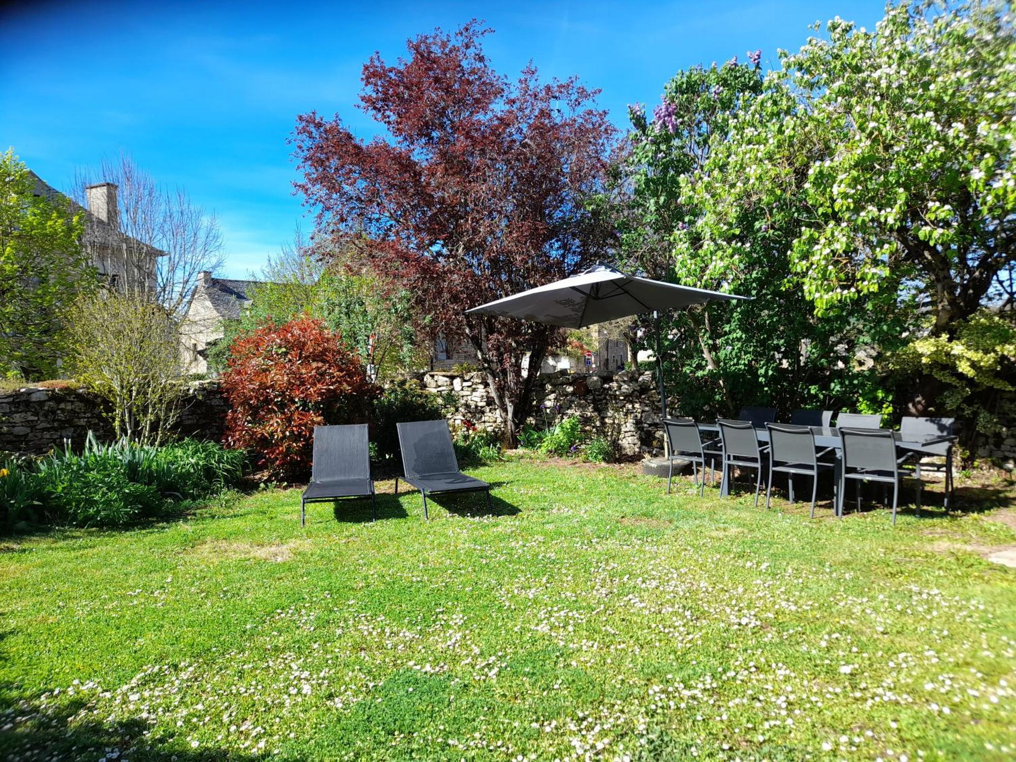 Gite Du Portalet Bozouls Exterior foto