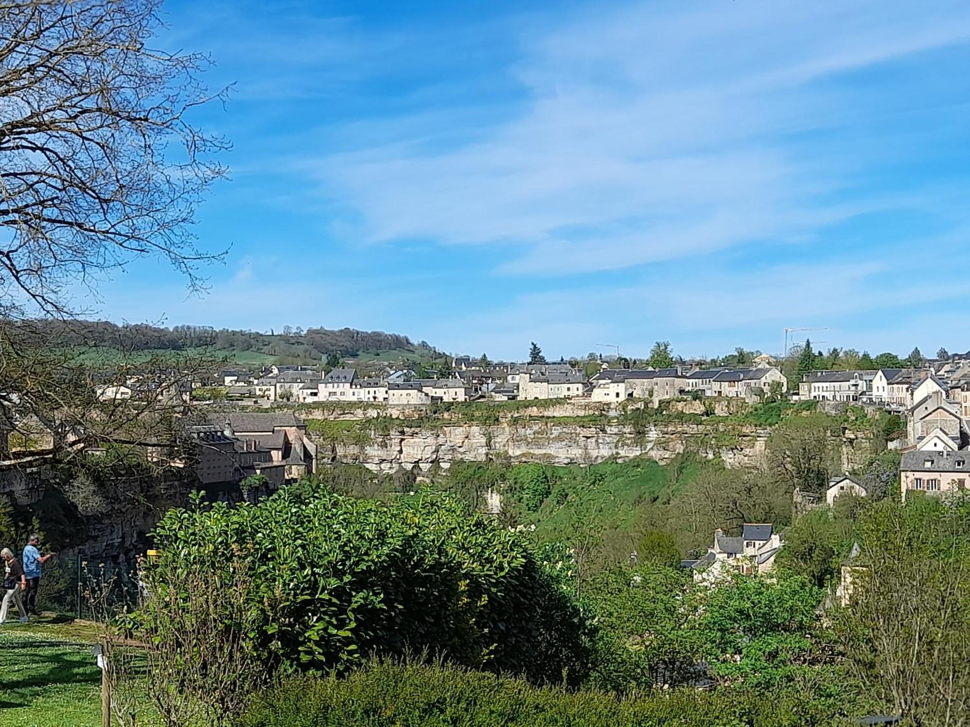 Gite Du Portalet Bozouls Exterior foto